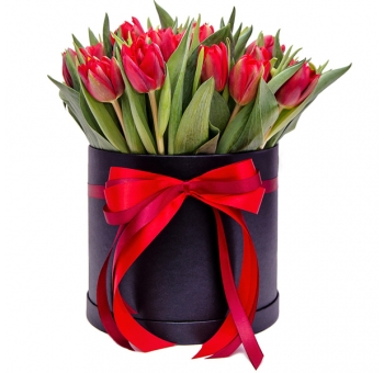 Тюльпаны в коробке «ВЕСЕННЯЯ СТРАСТЬ» код товара 1755